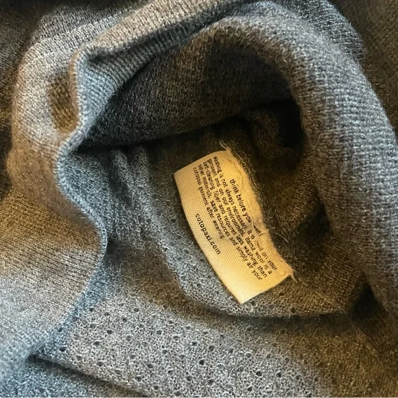 Cotopaxi Crew Neck Wool Gray and Blue Accent Men’s and Women’s Sweater - Picture 4 of 15